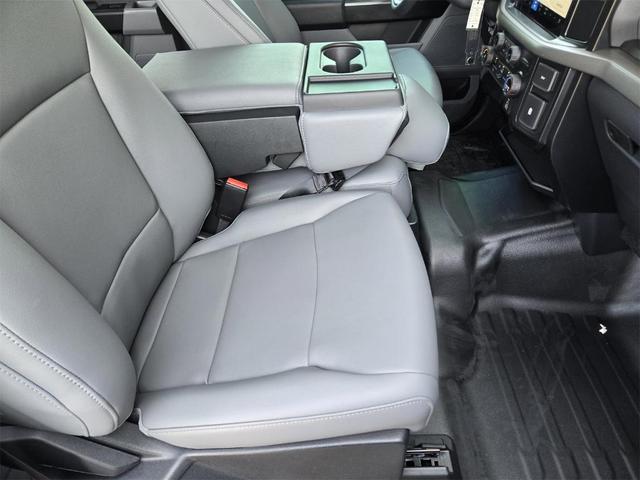 Photo of 2025 Oxford White Ford F-150
