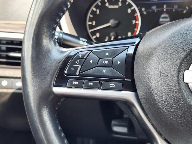 Photo of 2023 Brilliant Silver Metallic Nissan Altima
