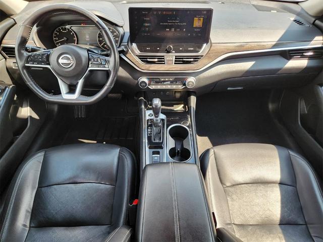 Photo of 2023 Brilliant Silver Metallic Nissan Altima