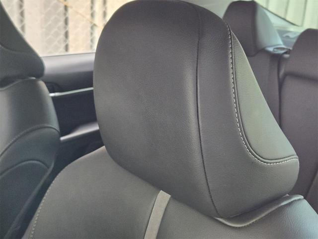 Photo of 2021 White Toyota Camry