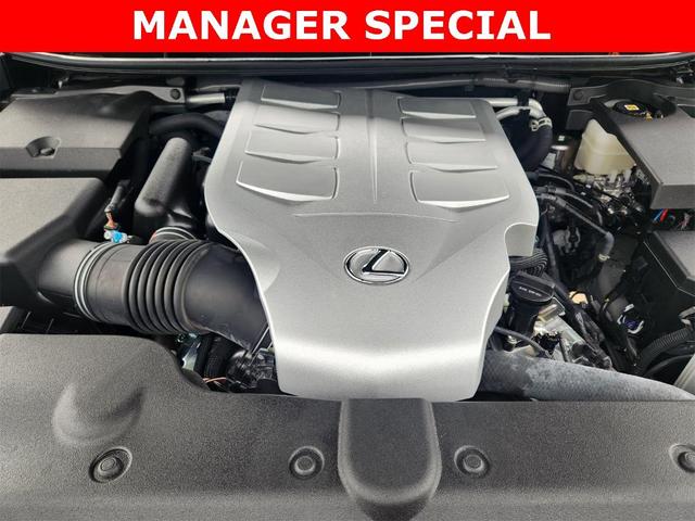 Photo of 2023 Atomic Silver Lexus GX 460