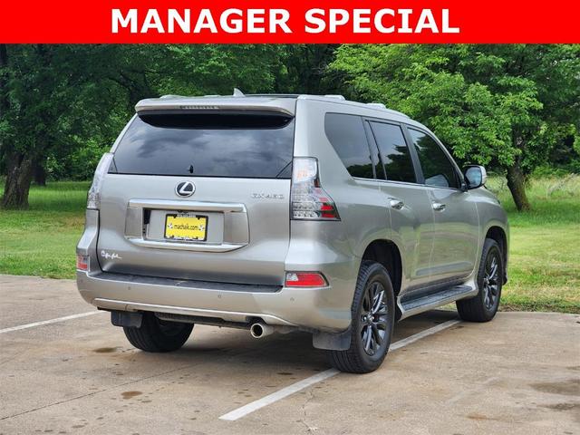 Photo of 2023 Atomic Silver Lexus GX 460