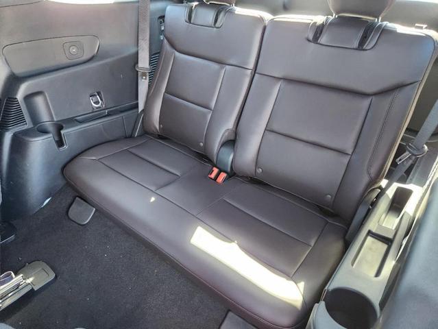 Photo of 2025 Star White Ford Explorer