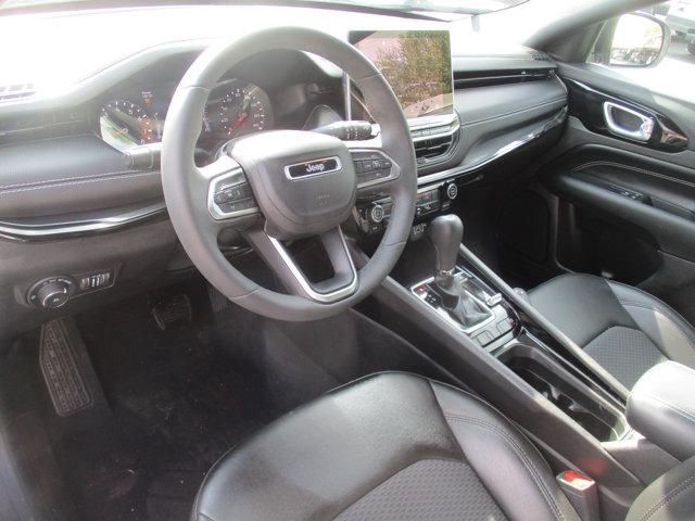 Photo of 2022 Bright White Clearcoat Jeep Compass