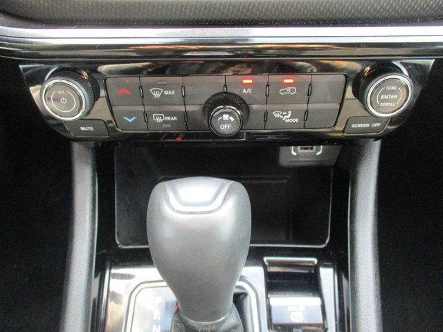 Photo of 2022 Bright White Clearcoat Jeep Compass
