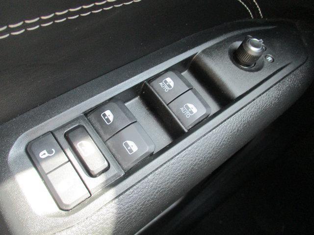 Photo of 2022 Bright White Clearcoat Jeep Compass