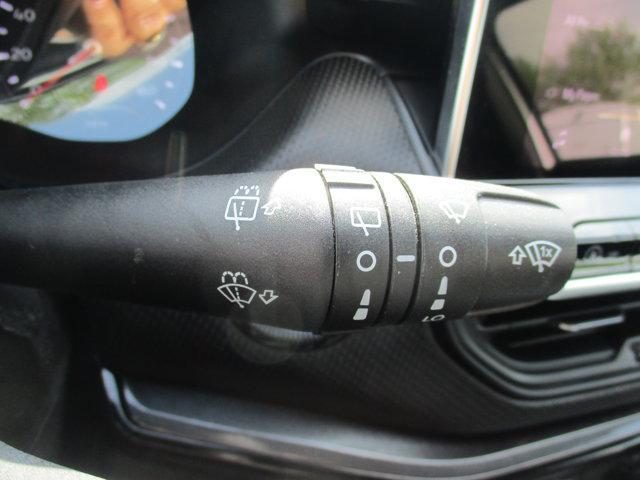 Photo of 2022 Bright White Clearcoat Jeep Compass