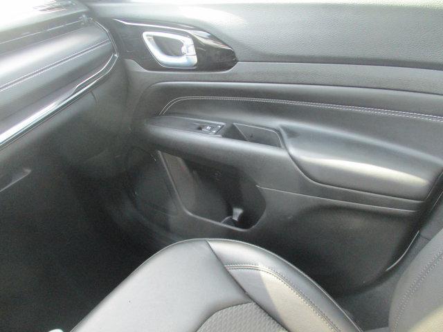 Photo of 2022 Bright White Clearcoat Jeep Compass