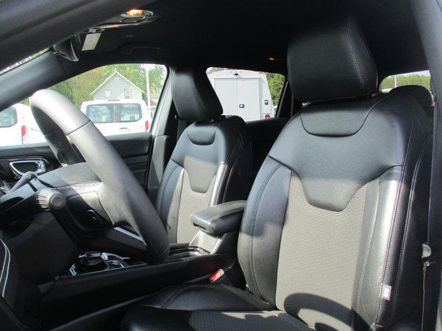 Photo of 2022 Bright White Clearcoat Jeep Compass