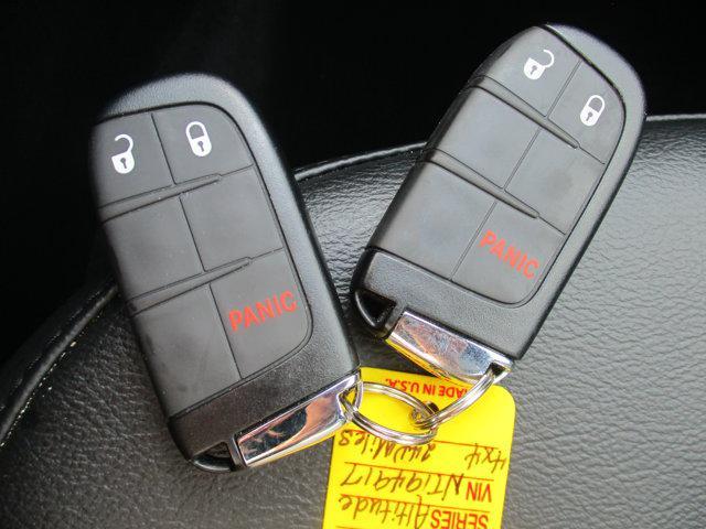 Photo of 2022 Bright White Clearcoat Jeep Compass