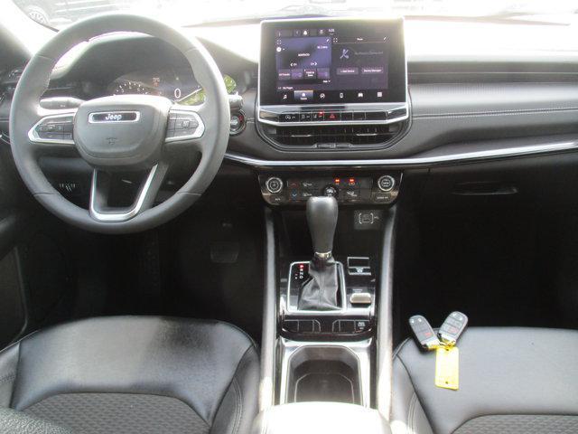 Photo of 2022 Bright White Clearcoat Jeep Compass
