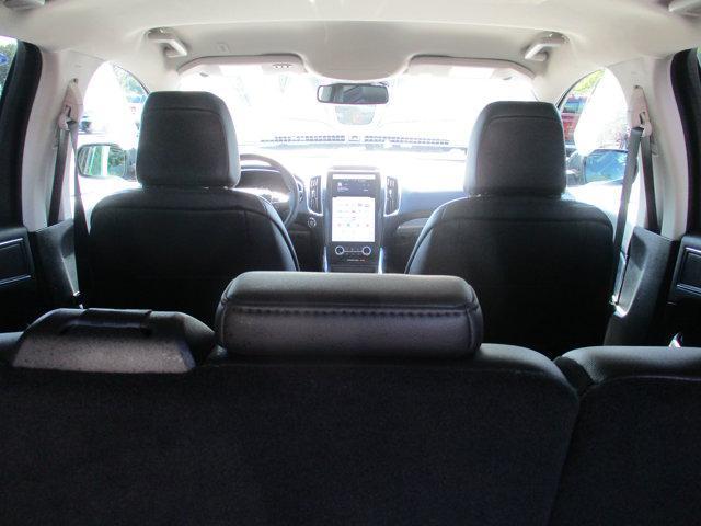 Photo of 2021 Agate Black Metallic Ford Edge