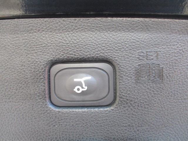 Photo of 2021 Agate Black Metallic Ford Edge