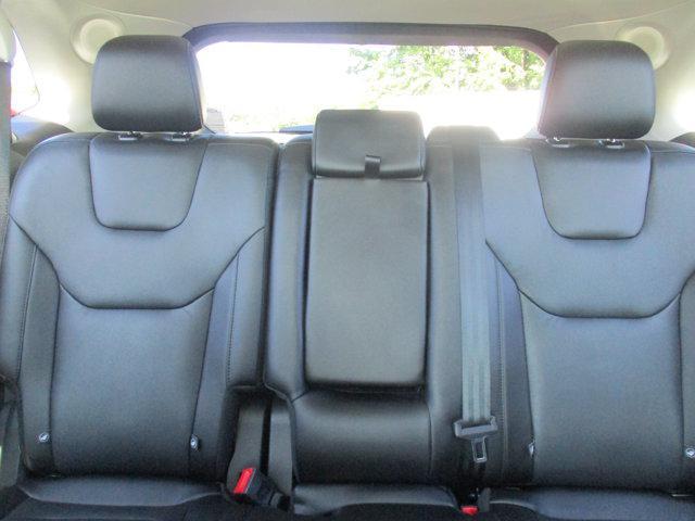 Photo of 2021 Agate Black Metallic Ford Edge
