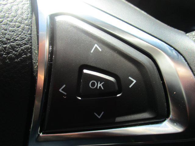 Photo of 2021 Agate Black Metallic Ford Edge
