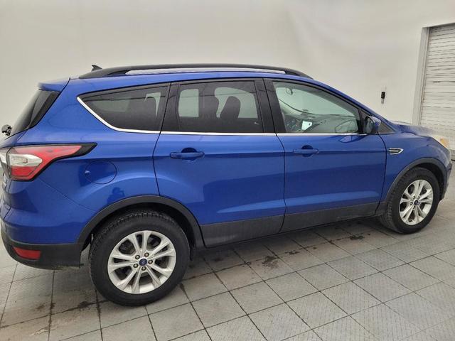 Photo of 2018 Blue Metallic Ford Escape