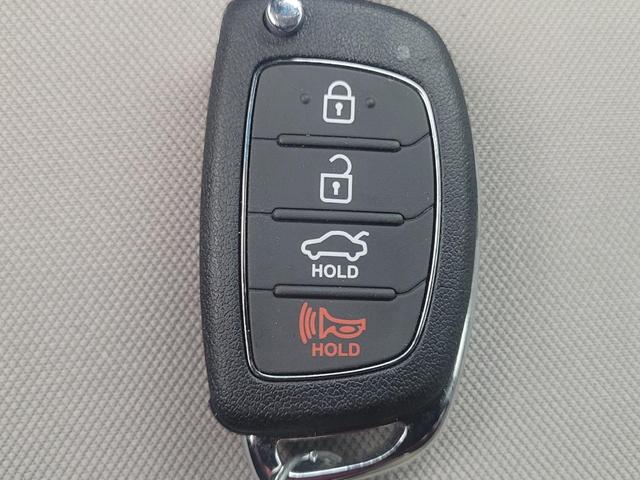 Photo of 2017 Blue Hyundai SONATA