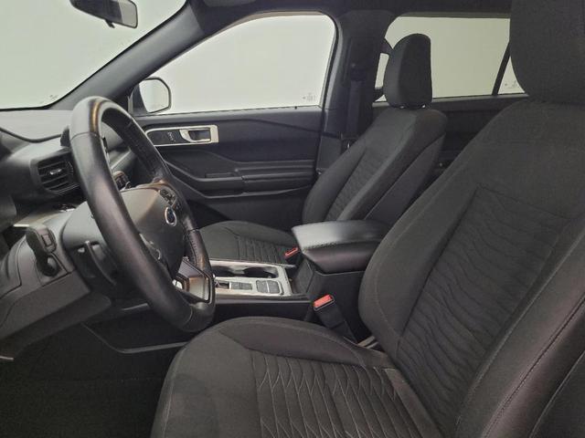 Photo of 2020 White Ford Explorer