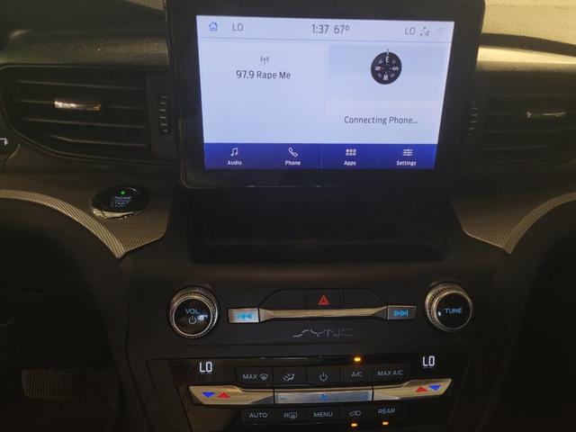 Photo of 2020 White Ford Explorer