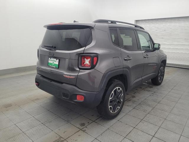 Photo of 2017 Black Jeep Renegade