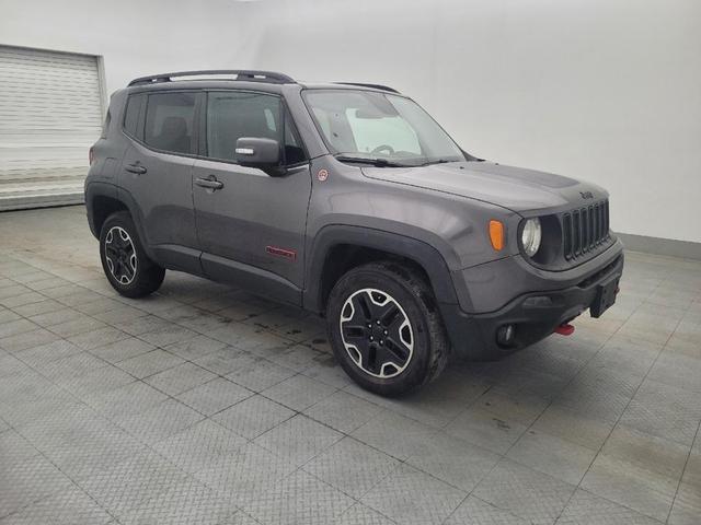 Photo of 2017 Black Jeep Renegade
