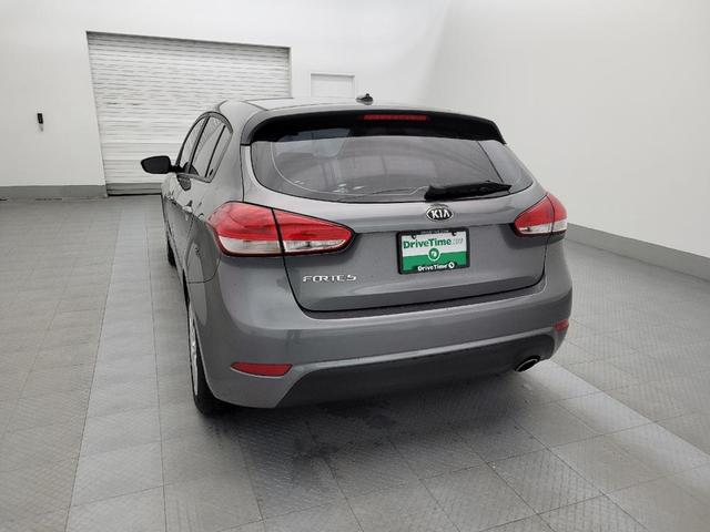 Photo of 2016 Gray Kia Forte