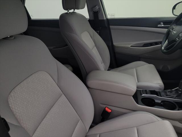 Photo of 2018 Molten Silver Hyundai TUCSON
