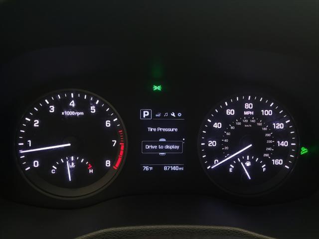 Photo of 2018 Molten Silver Hyundai TUCSON