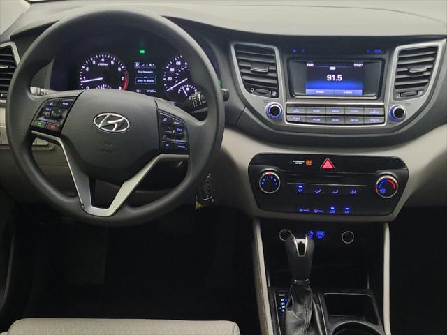 Photo of 2018 Molten Silver Hyundai TUCSON