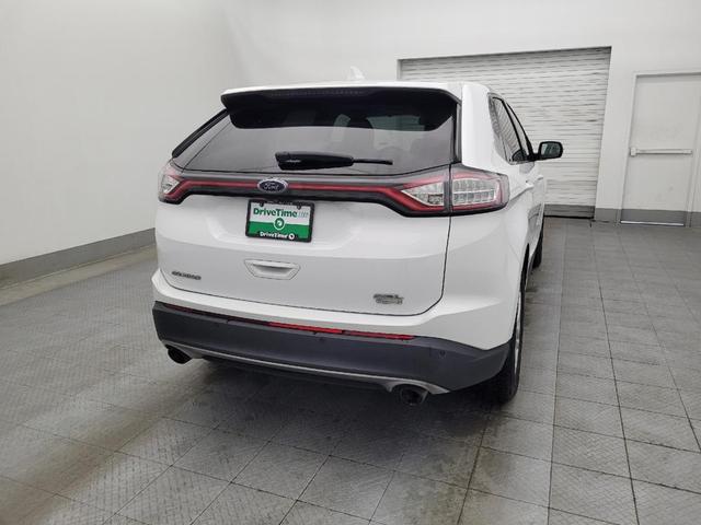 Photo of 2018 Ruby Red Metallic Tinted Clearcoat Ford Edge