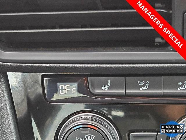 Photo of 2024 Opal White Pearl Effect Volkswagen Jetta