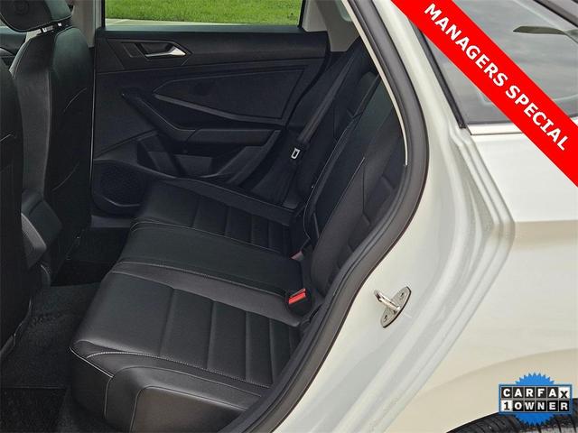 Photo of 2024 Opal White Pearl Effect Volkswagen Jetta