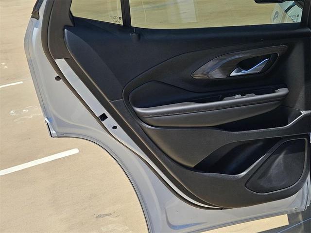 Photo of 2022 White Frost Tri-Coat GMC Terrain