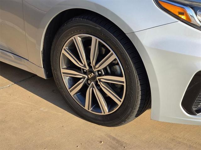 Photo of 2019 Sparkling Silver Kia Optima