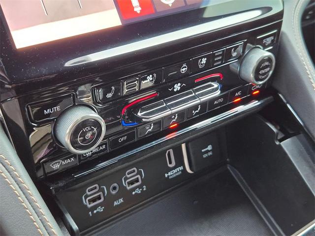 Photo of 2023 Diamond Black Jeep Grand Cherokee