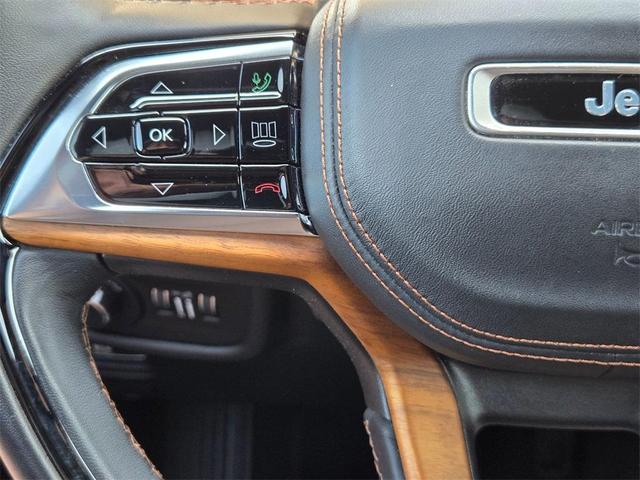 Photo of 2023 Diamond Black Jeep Grand Cherokee