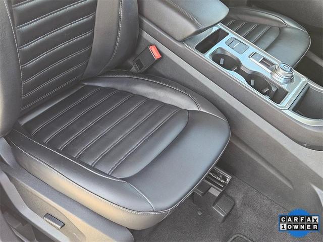 Photo of 2023 Silver Metallic Ford Edge