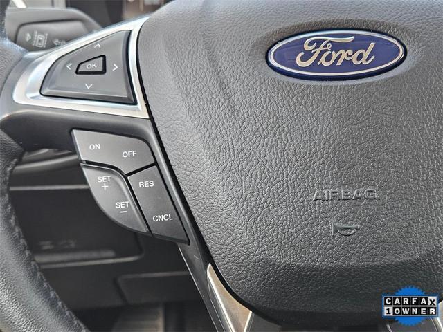 Photo of 2023 Silver Metallic Ford Edge