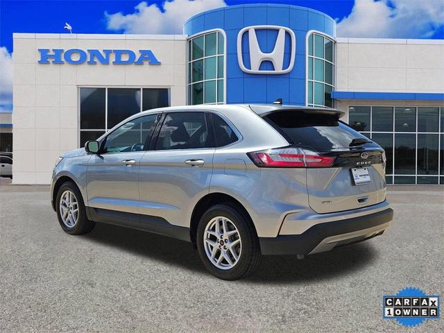 Photo of 2023 Silver Metallic Ford Edge