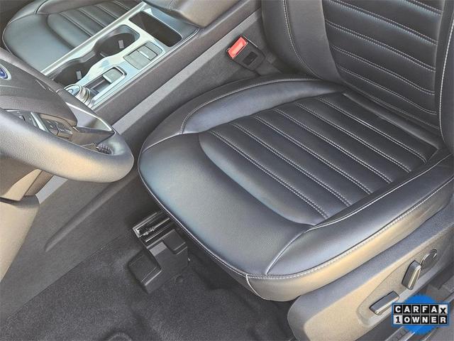 Photo of 2023 Silver Metallic Ford Edge