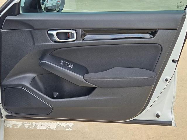 Photo of 2024 White Honda Civic
