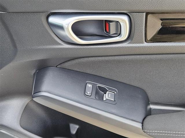 Photo of 2024 White Honda Civic