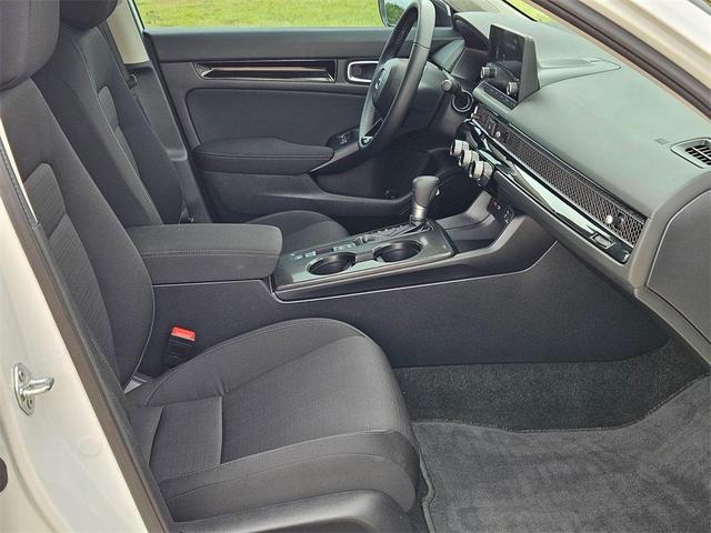 Photo of 2024 White Honda Civic