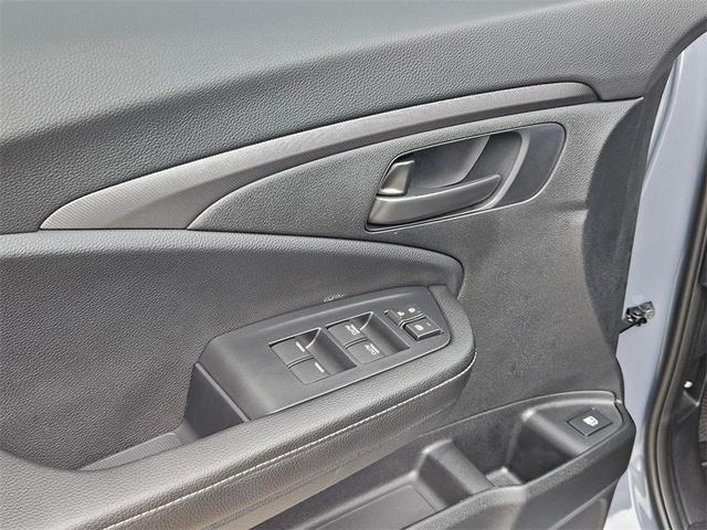 Photo of 2025 Gray Honda Ridgeline