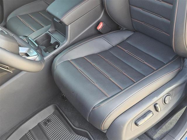 Photo of 2025 Blue Honda CR-V Hybrid
