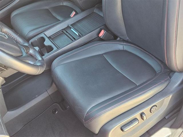 Photo of 2023 Red Honda Odyssey