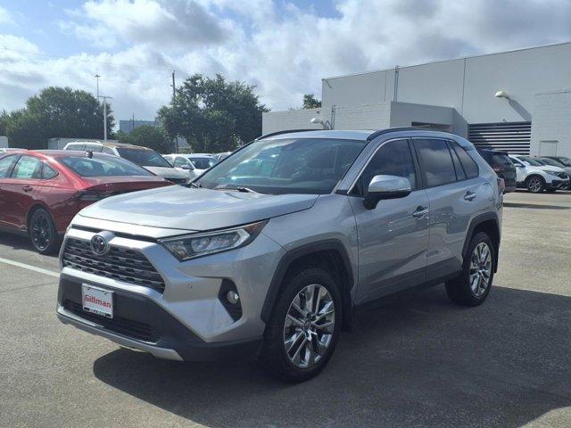Photo of 2019 Silver Toyota RAV4