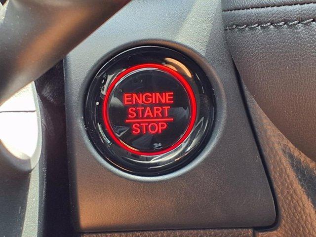 Photo of 2026 Platinum White Pearl Honda HR-V