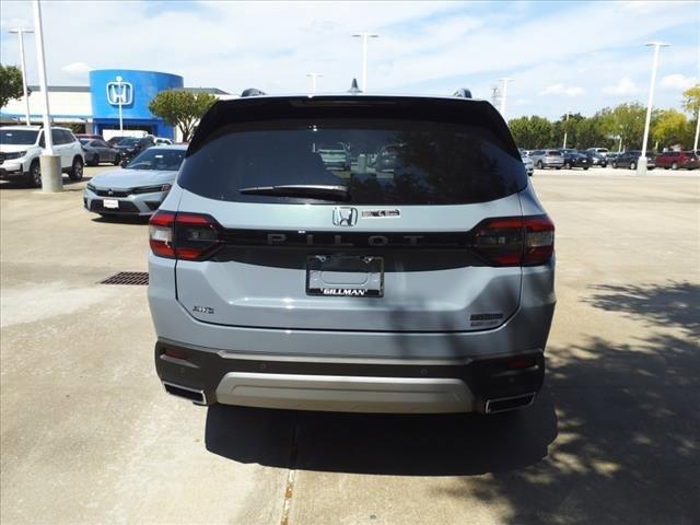 Photo of 2025 Sonic Gray Pearl Honda Pilot