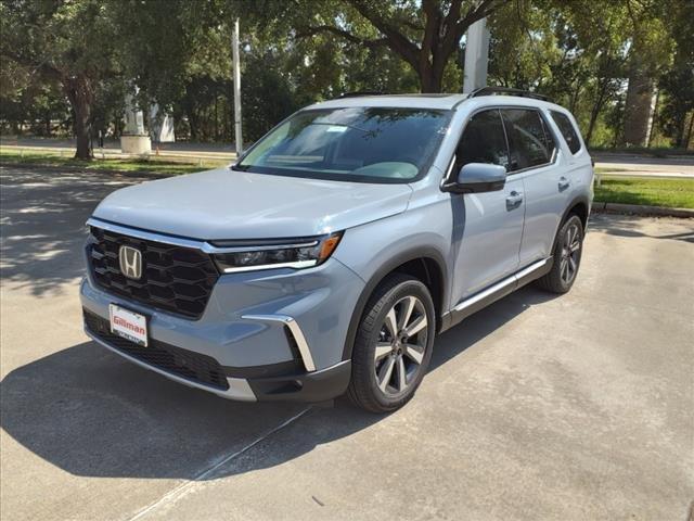 Photo of 2025 Sonic Gray Pearl Honda Pilot